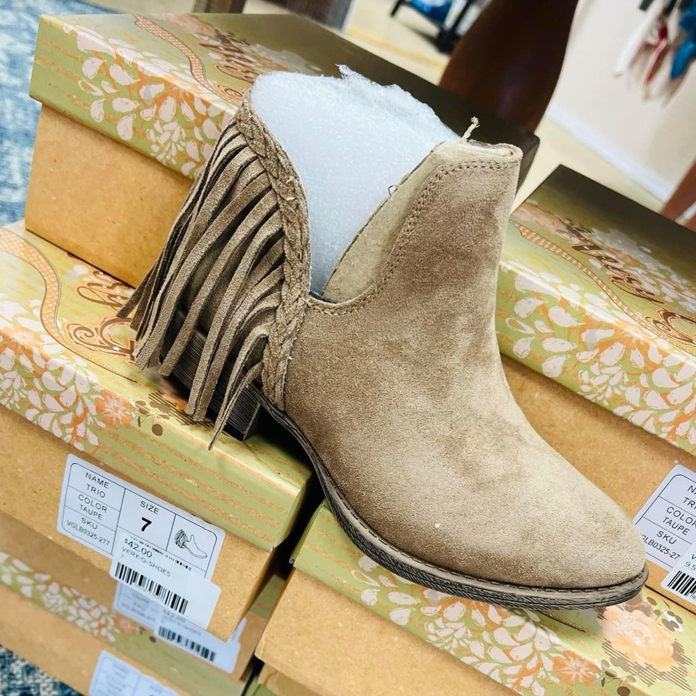 Very G Booties